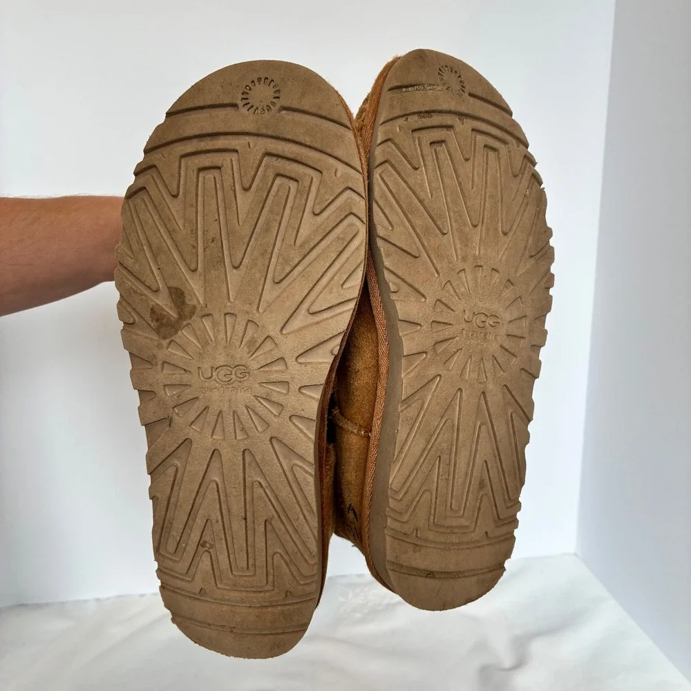 Y2K UGG Boots Juliette Floral Embroidered Chestnut Suede Winter Lined Size US 6